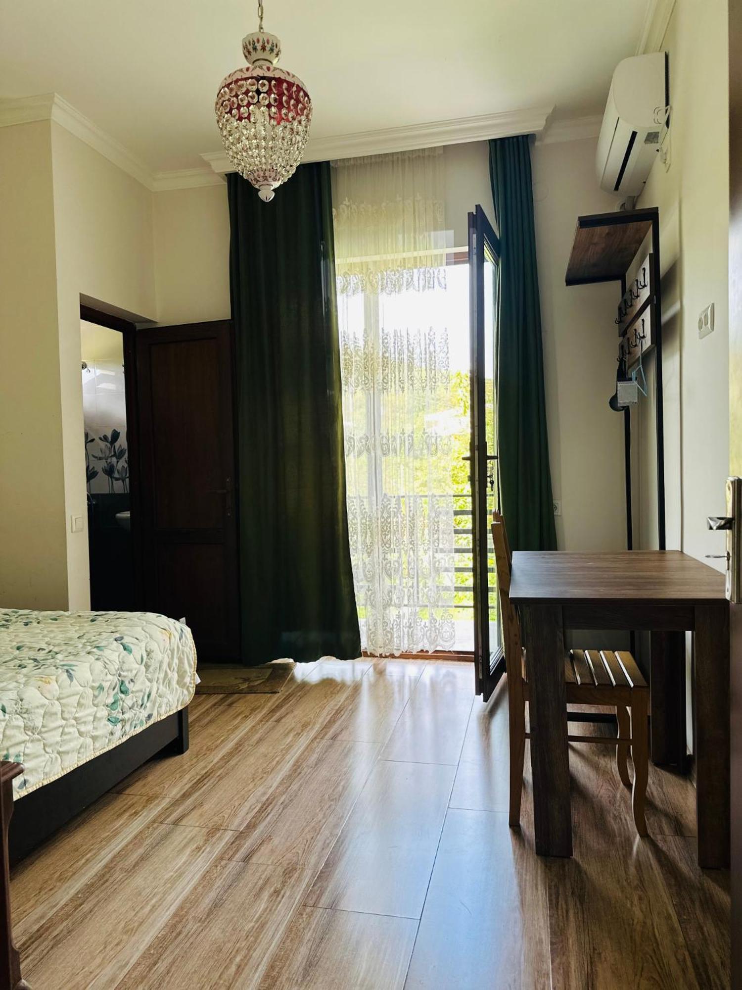 Four Seasons In Kutaisi Hotel Luaran gambar